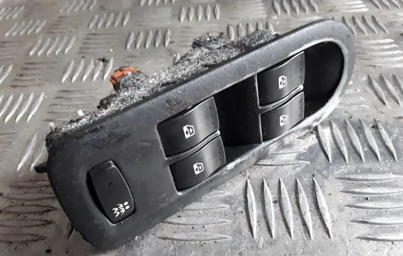 Renault Scenic II - Grand scenic II Electric window control switch 156018070