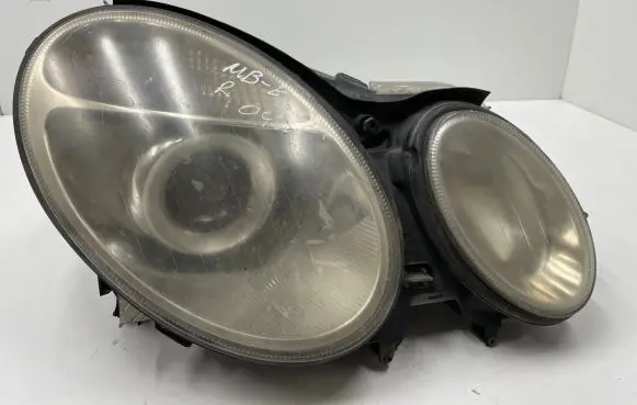 Mercedes-Benz E W211 Headlight/headlamp A0008201608