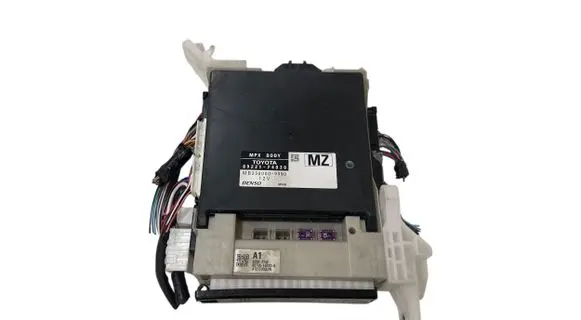 Toyota C-HR I Comfort/convenience module 89221F4030 MB2380009990