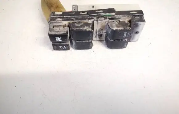 Suzuki Swift I Electric window control switch