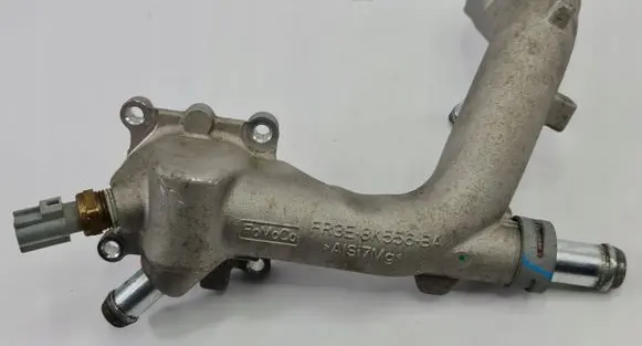Ford Mustang VI Engine coolant pipe/hose FR3E8K556BA