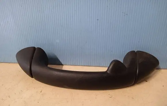 Rear interior roof grab handle