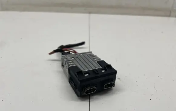 BMW iX USB socket connector 5A27DE6