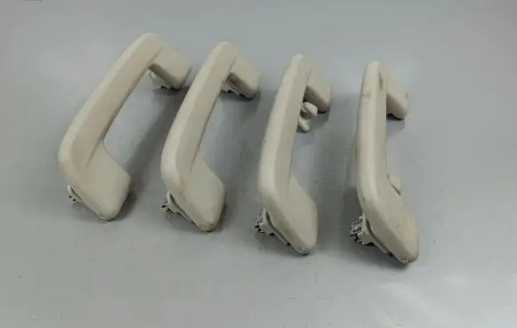 Cupra Formentor A set of handles for the ceiling 