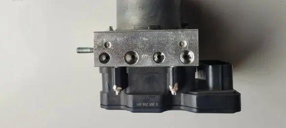 Renault Zoe ABS Pump 476602879R 970398 22031133356