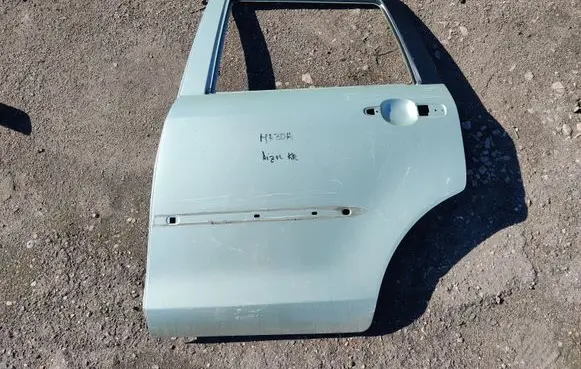 Mazda 2 Rear door