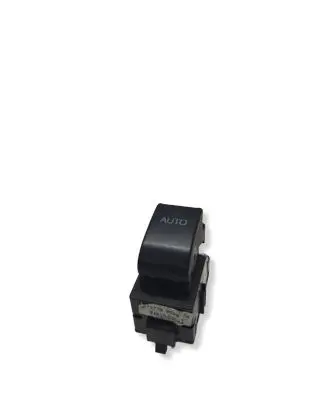 Toyota Corolla E120 E130 Electric window control switch 8481002041 37077B252B