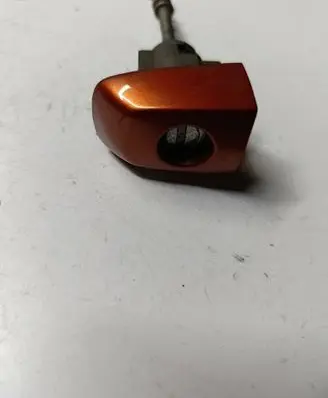 Suzuki SX4 Front door lock (next to the handle) 