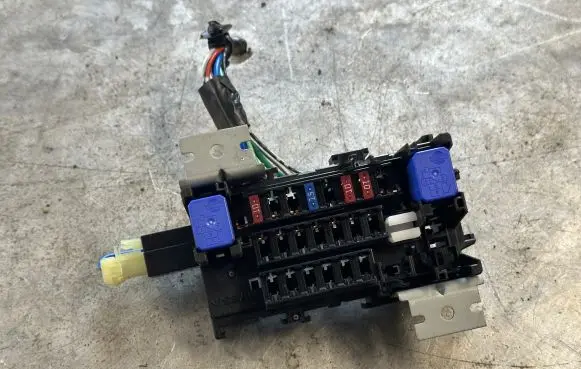 Nissan Qashqai Fuse module