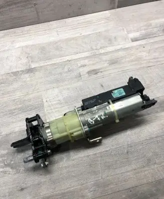 Volkswagen PASSAT B7 Tailgate hydraulic pump motor 3C9827383J 280611