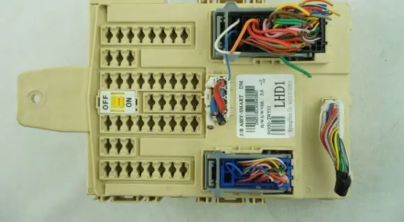 Hyundai Santa Fe Fuse module 919502W510