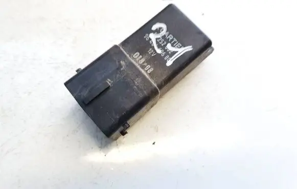 Citroen C4 I Glow plug pre-heat relay 9640469680