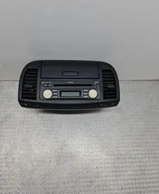 Nissan Micra Radio/CD/DVD/GPS head unit 7645384318 K122197320 E1024173