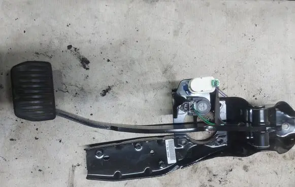 Ford S-MAX Brake pedal 7g9n2d094lb