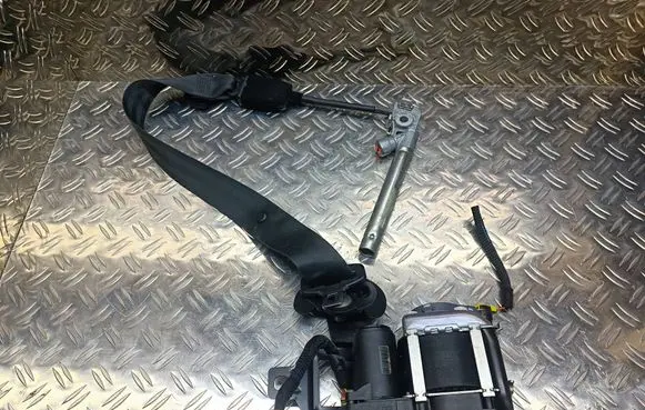 Citroen C4 II Picasso Front seatbelt 98010207XX 2213091921