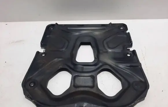 Mazda 6 Engine splash shield/under tray GHP956A91