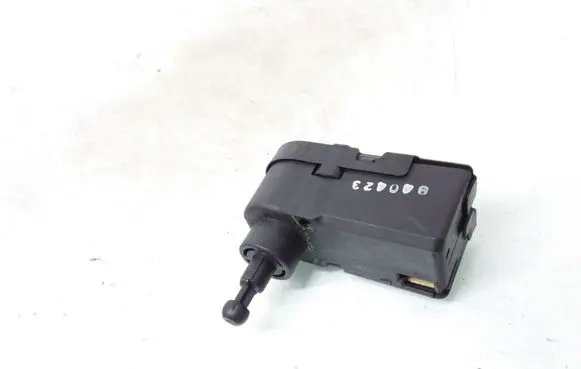 Audi A3 S3 A3 Sportback 8P Headlight level adjustment motor 