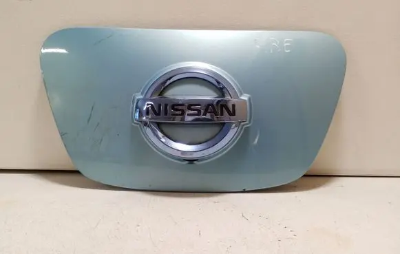 Nissan Leaf I (ZE0) Electric car charge socket cover 657133NL0C