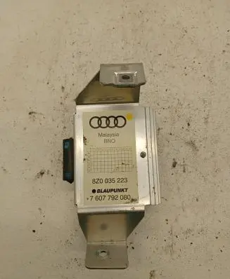 Audi A2 Sound amplifier 8Z0035223 7607792080