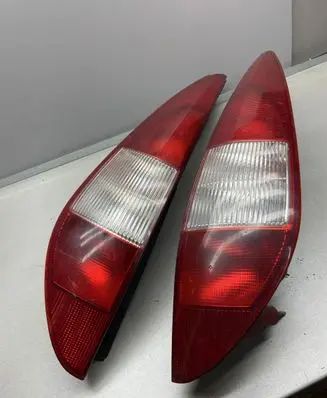 Ford Mondeo Mk III Rear/tail lights set 
