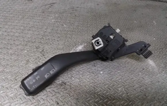 Skoda Octavia Mk2 (1Z) Indicator stalk 1K0953513A
