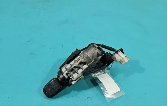 Toyota Avensis T220 Ignition lock 73650712 IMPRK1513330