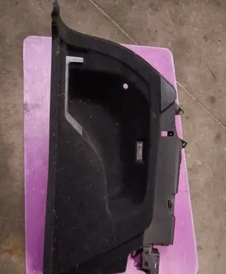 Volkswagen Touareg II Trunk/boot lower side trim panel 7P6863819