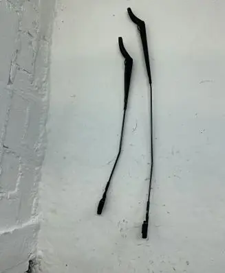 Citroen Berlingo Front wiper blade arm 9682974380 9682974780