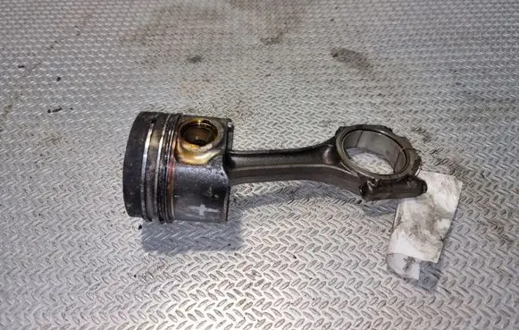 Volkswagen Crafter Piston with connecting rod BJM