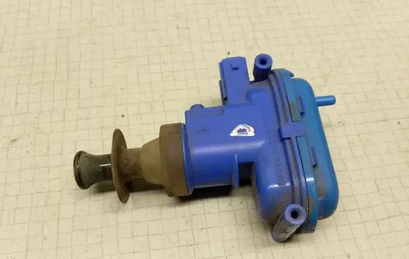Audi 80 90 B3 Central locking motor 893862153C