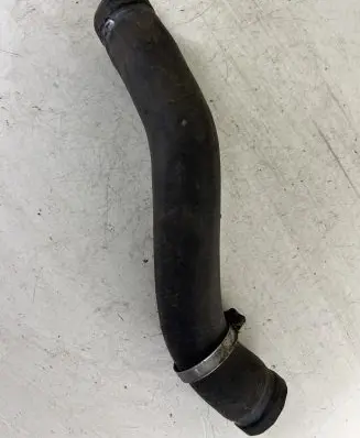 Iveco Daily 4th gen Engine coolant pipe/hose