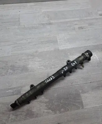 Volvo V70 Fuel main line pipe 30757146 001688L2 0445215023