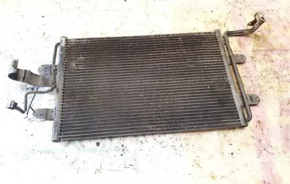 A/C cooling radiator (condenser)