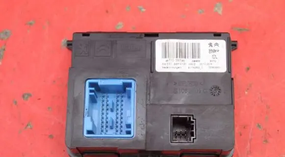 Citroen C4 Cactus Engine control unit/module ECU 9811039380