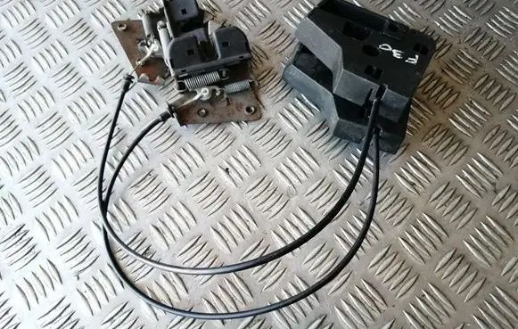 BMW 5 F10 F11 Seat back rest lock catch 7112863 7112864 12417801