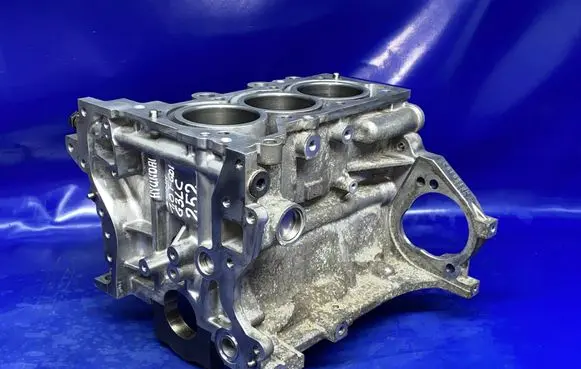 Hyundai i30 Engine block 17H29A104 102B0286 21010246