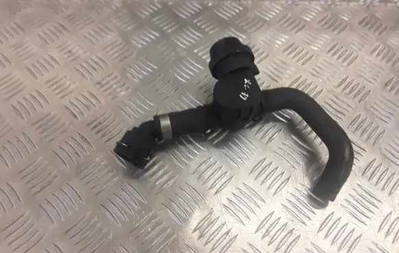 Volvo XC70 Engine coolant pipe/hose