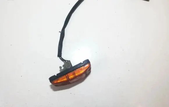 Isuzu Trooper Front fender indicator light