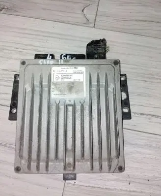 Renault Clio II Engine control unit/module ECU 8200623251
