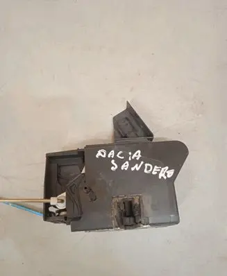 Dacia Sandero Rear door lock