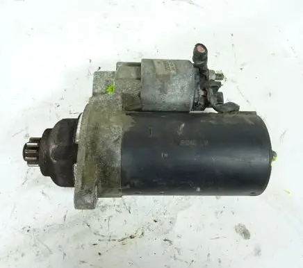 Volkswagen Polo Starter motor 25010974