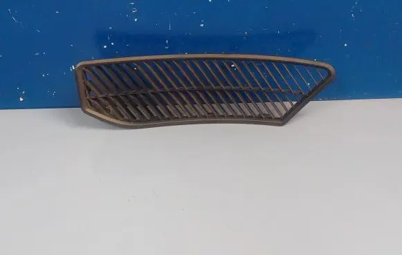 Tesla Model X Quarter panel pressure vent 107835500A