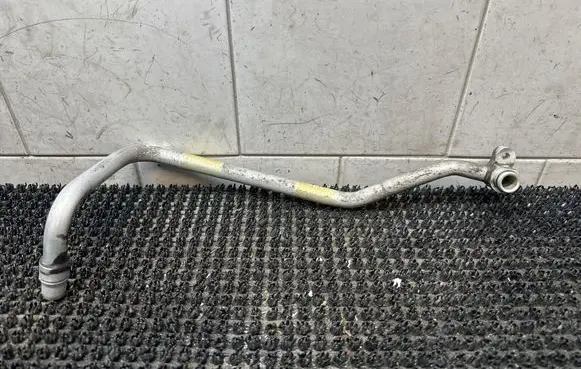 BMW X5 E70 Oil cooling pipe 