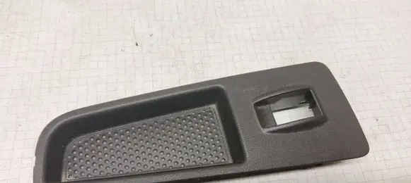 Fiat Bravo Front door window switch trim 