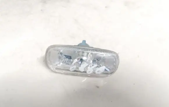 Audi A6 S6 C5 4B Front fender indicator light 8e0949127