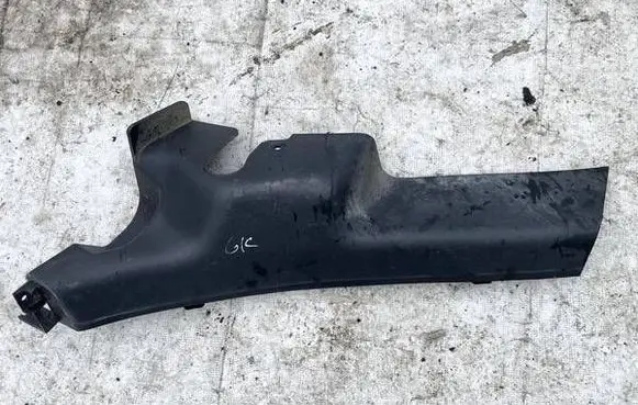 Hyundai i30 (D) pillar trim (bottom) 