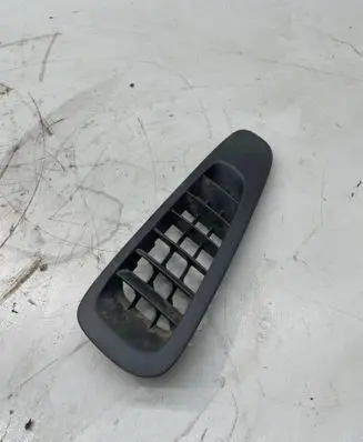 Mercedes-Benz Vito Viano W639 Dashboard air vent grill cover trim A6398310060