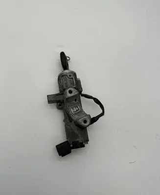 Toyota Avensis T250 Ignition lock 450200504
