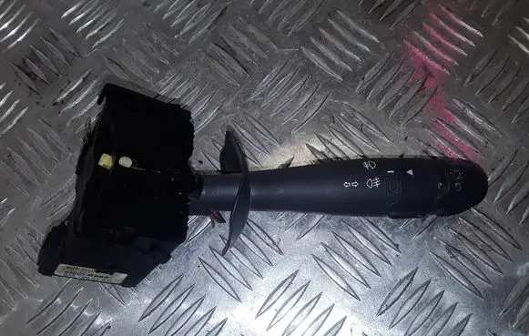 Renault Laguna II Indicator stalk 8200328896