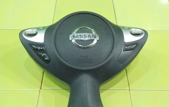 Nissan Juke I F15 Steering wheel airbag BAMPT11696